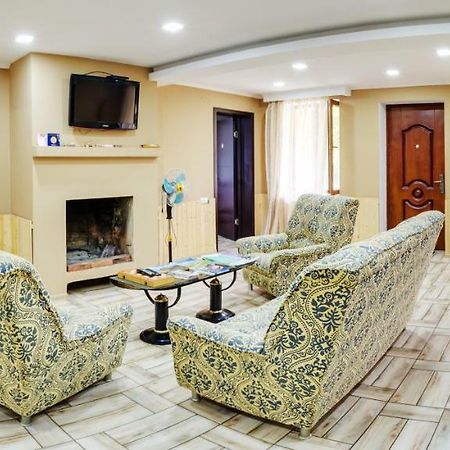 Guest House Mart Villa Martvili Buitenkant foto
