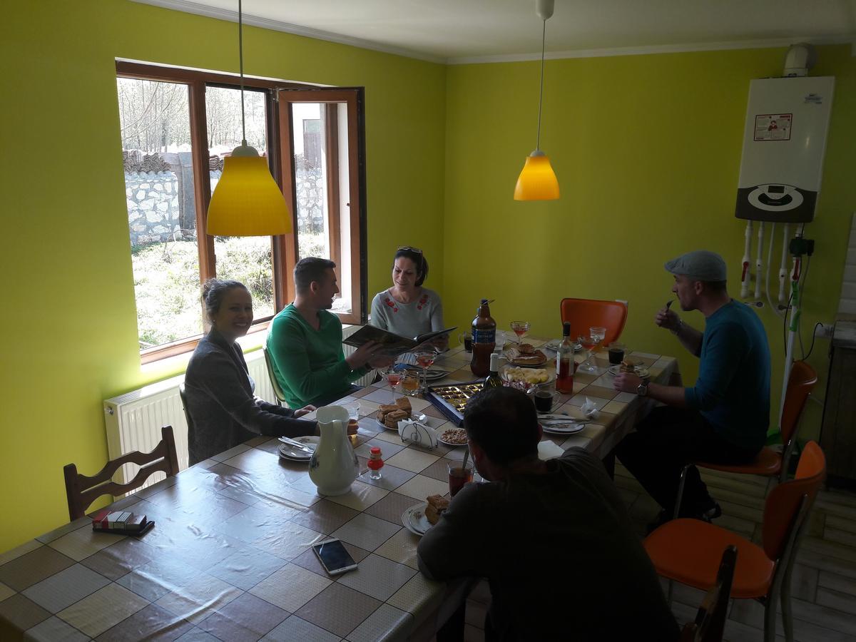 Guest House Mart Villa Martvili Buitenkant foto