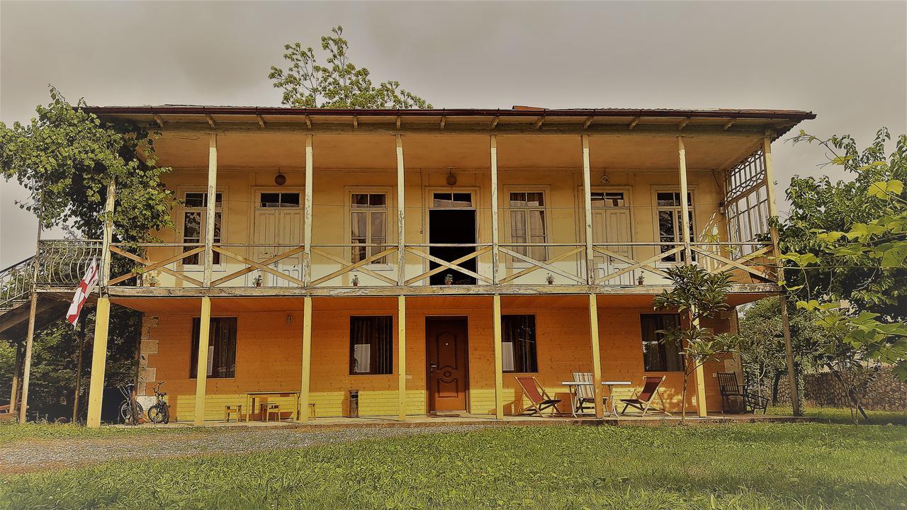 Guest House Mart Villa Martvili Buitenkant foto