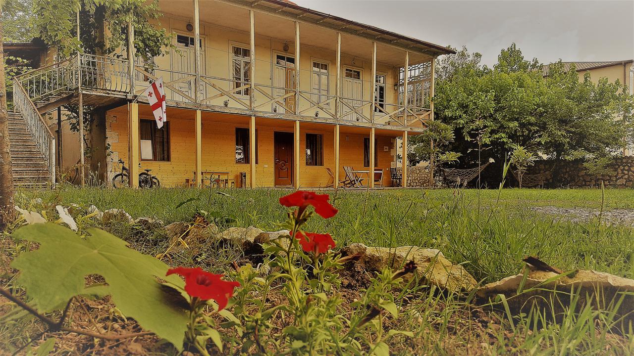 Guest House Mart Villa Martvili Buitenkant foto
