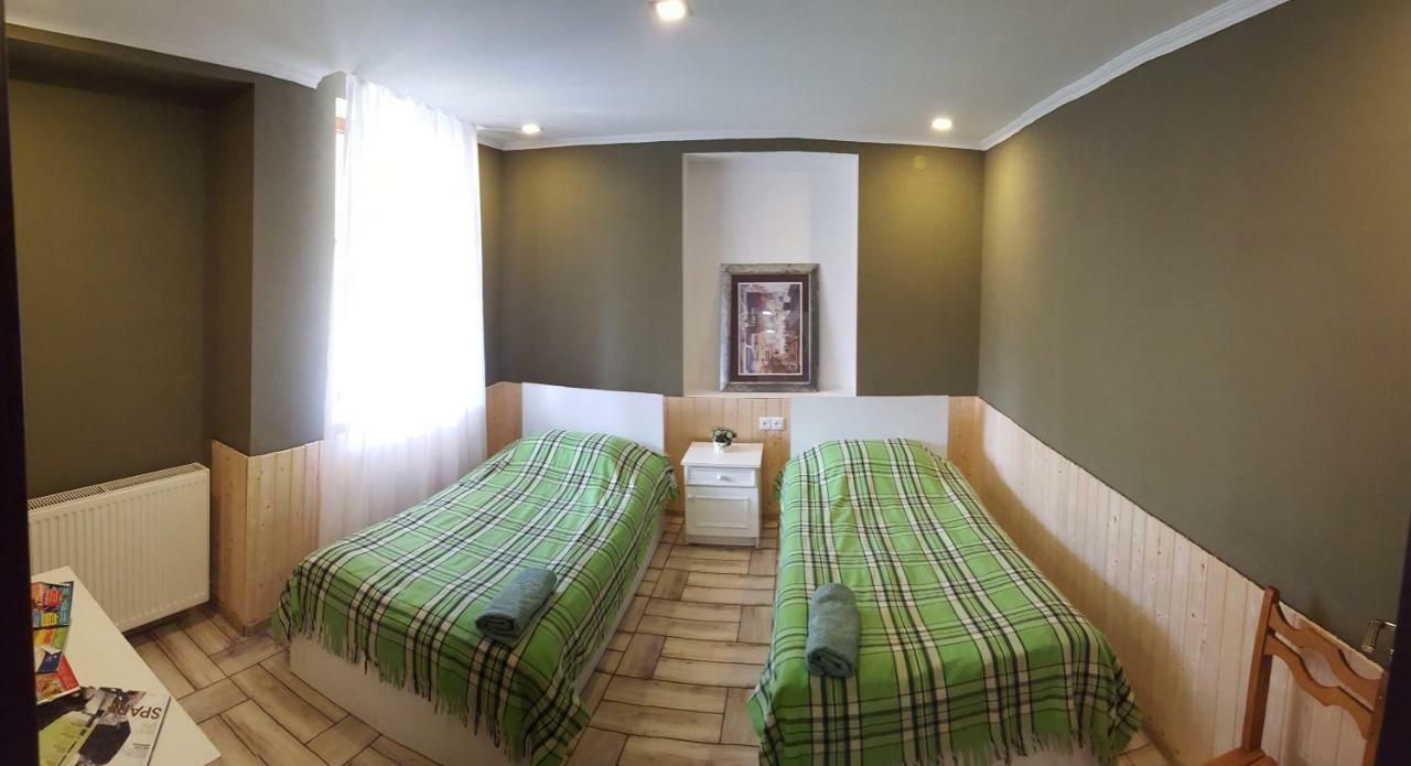 Guest House Mart Villa Martvili Buitenkant foto